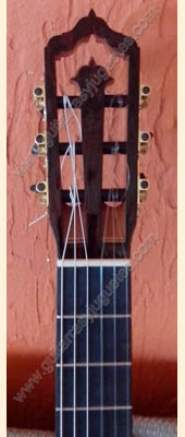 Guitarra de granadillo con pinabete 7